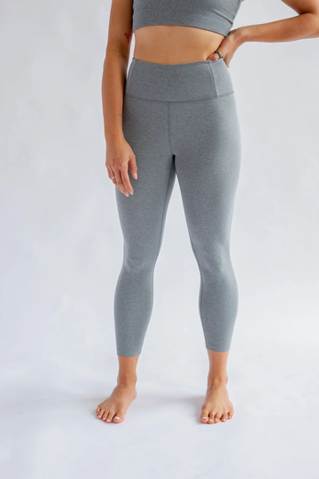 Naisten Girlfriend Collective -korkeat leggingsit