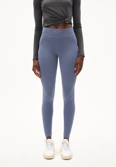 ARMEDANGELS Naisten Faribaa logo leggingsit - Luomupuuvillaa